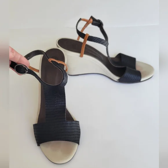 COCLICO Wedge Heel Sandals - Picture 1 of 11